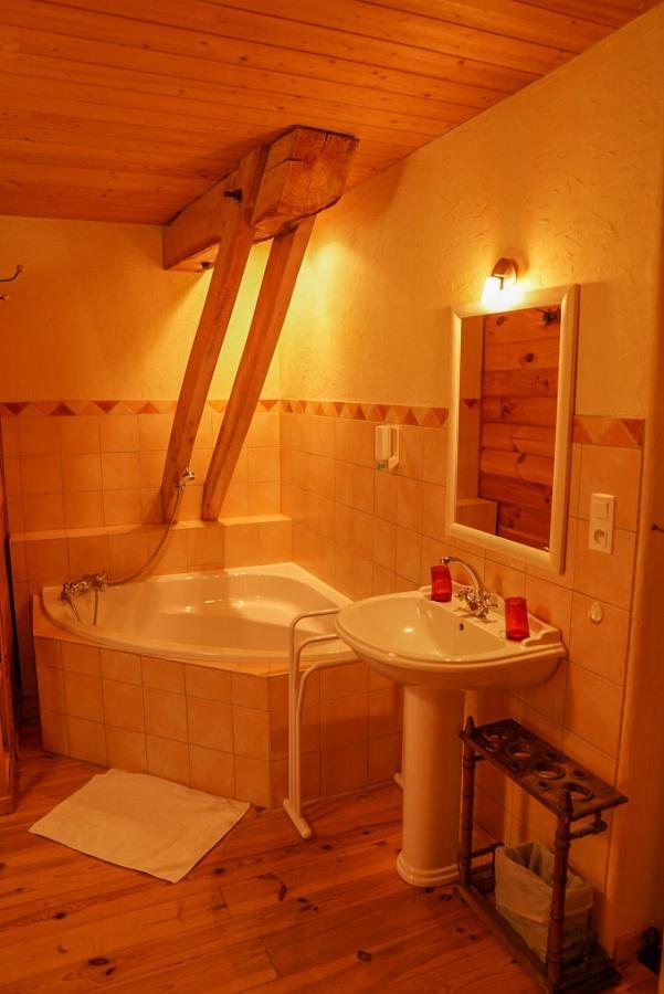 Le Moulin Du Bateau - Maison D'Hotes Leotoing Exterior foto